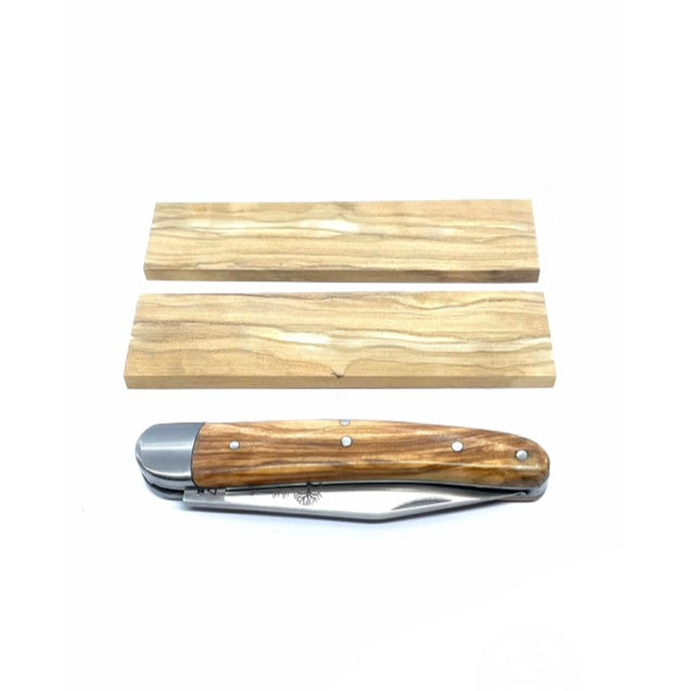 Paar Oliventeller für Messer