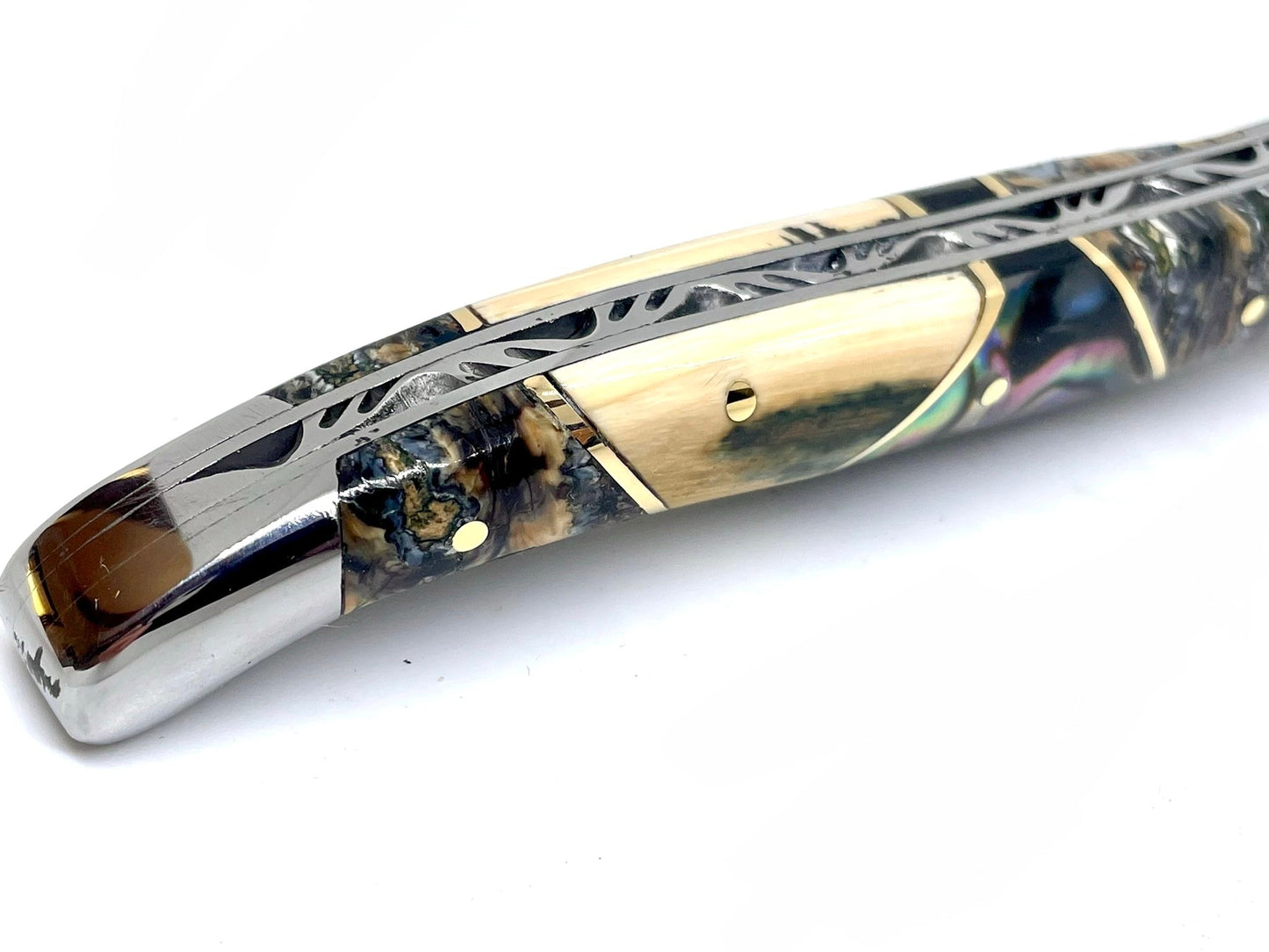 Couteau pliant damas artisanal - Laguiole Molaire de Mammouth teintée et stabilisée, défense bleue de mammouth et abalone, lame de Damas pliable 12 cm TigerMai-Raindrop