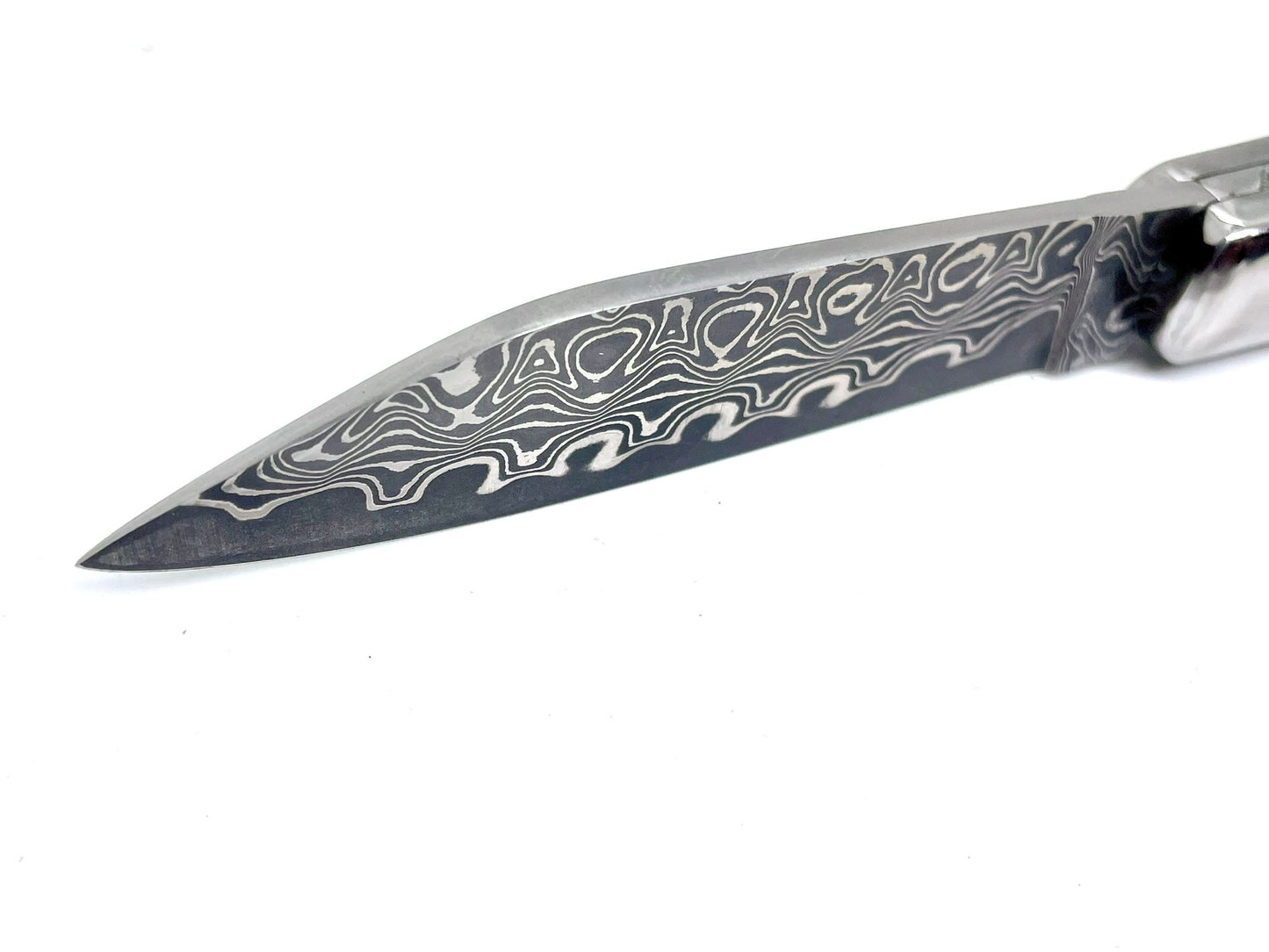 Coutellerie Passarelli - Couteau Aurillac lame de Damas 10.5 cm Bois de Rose du Honduras inserts de nacre