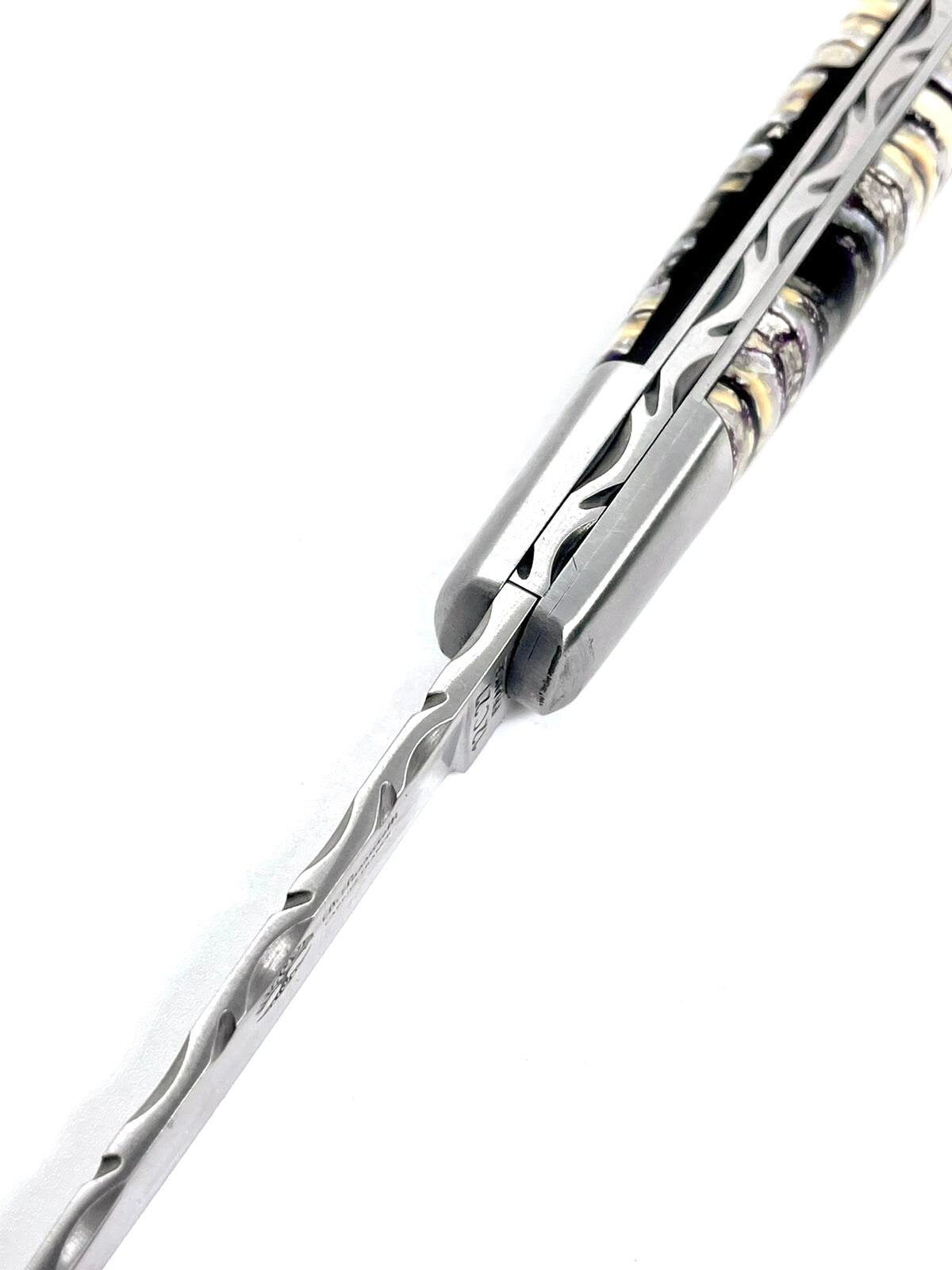 Coutellerie Passarelli - Couteau Yssingeaux lame pliable 10,5 cm molaire de mammouth noire