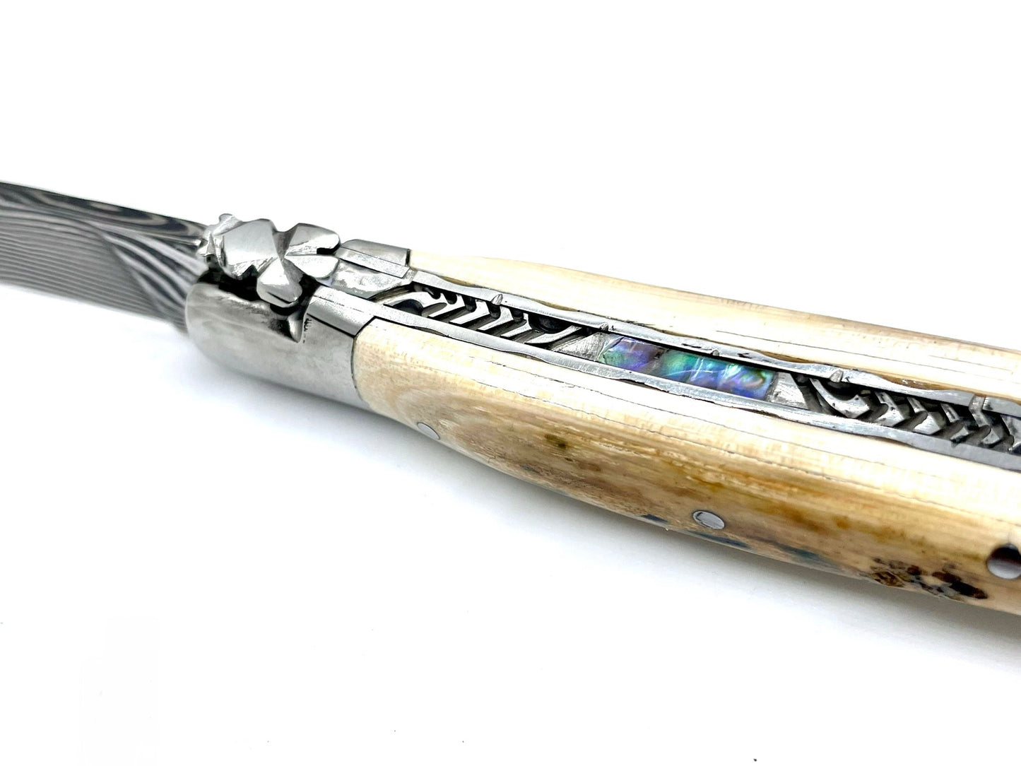 Couteau pliant damas artisanal modèle Laguiole en défense de mammouth