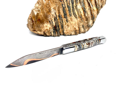 Couteau pliant damas artisanal - Roquefort en Molaire de Mammouth stabilisée et teintée lame de Damas pliable 11.5 cm GoMai-Sunset