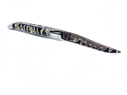 Couteau pliant damas artisanal - Laguiole Molaire de Mammouth stabilisée lame de Damas pliable 12 cm Lame Baker Forge - CopperMai Nishim - Ripple