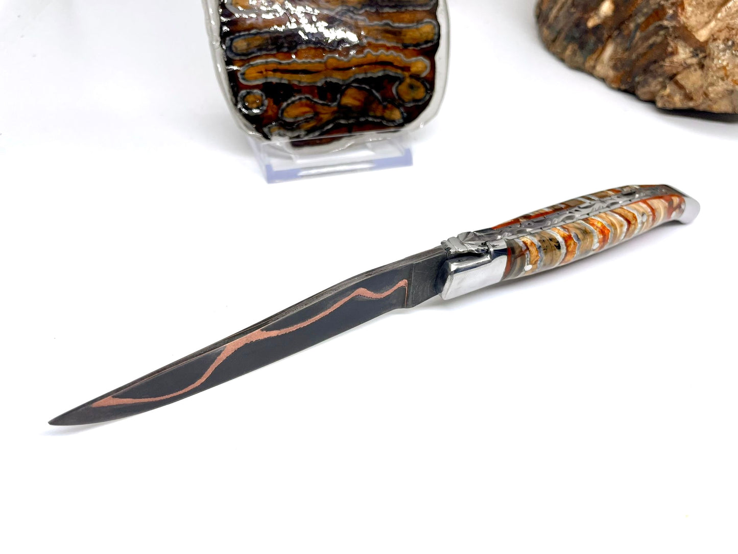 Couteau pliant damas artisanal - Laguiole en Molaire de Mammouth stabilisée et teintée jaune lame de Damas pliable 12 cm Cushim - Dark Mai