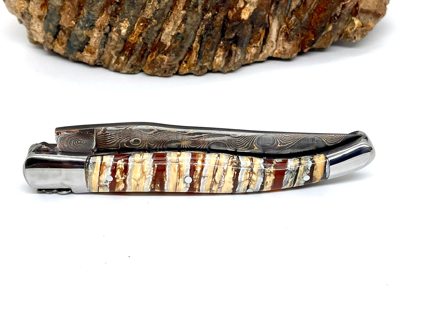 Couteau pliant damas artisanal - Laguiole Molaire de Mammouth stabilisée lame de Damas pliable 12 cm Lame Baker Forge - CopperMai Nishim - Ripple