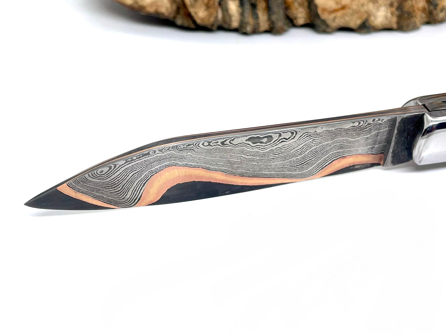 Couteau pliant damas artisanal - Roquefort en Molaire de Mammouth stabilisée et teintée lame de Damas pliable 11.5 cm GoMai-Sunset